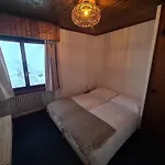 De L'ours فندق ليه كولون