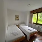 فندق De L'ours ليه كولون