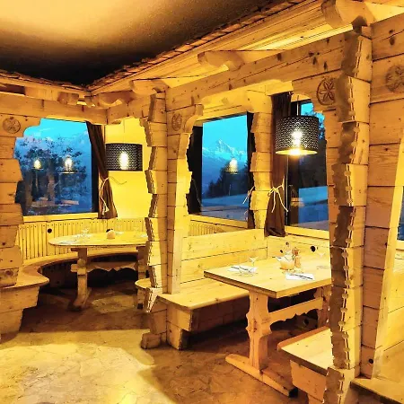 Hotel De L'ours *